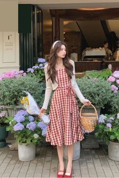 Korean Style Dress, Stile Blair Waldorf, Adrette Outfits, Fest Outfits, Tap Tap, Modesty Outfits, Office Dresses For Women, Elegant Midi Dresses, Dress Slim