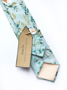 Men’s floral tie in turquoise botanical cotton #floraltie #mensfloraltie #botanicalfloral #botanicalwedding #floralweddingtie #groomstie Floral Wedding Tie, Floral Print Fabric, Men's Tie