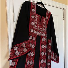 Brand New Traditional Palestine Thobe Art Patterns, New Traditional, Pattern Art, Greeting Cards, Womens Sizes, Brand New, Womens Dresses, Pattern, Women Shopping