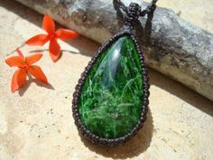 Diopside Jewelry, Russian Emerald, Sacred Garden, Russian Twist, Koh Tao, Macrame Jewelry, How To, Soft Velvet, To Do