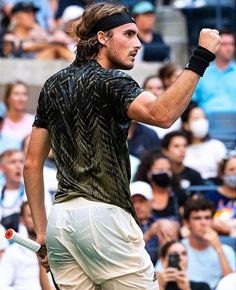 Dit bevat een afbeelding van: Stefanos Tsitsipas Vs Andy Murray
 US Open August 30th 2021