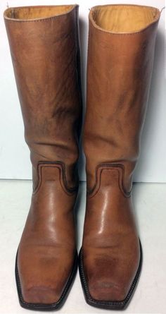 ITEM DESCRIPTION: Our Classic Campus Boot holds a treasured spot in American culture and around the globe. The timeless design features cushioned shock-absorbing memory insoles and durable Goodyear welt construction. Made in the USA. Mens Brown Boots, Black Motorcycle Jacket, Urban Cowboy, Motorcycle Jacket Mens, Man Bike, Vintage Biker