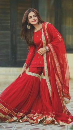 Gharara Designs, डिजाइनर कपड़े, Sharara Designs, Pakistani Formal Dresses, Pani Puri, Nikkah Dress, Salwar Designs, Indian Salwar Kameez, Pakistani Dresses Casual