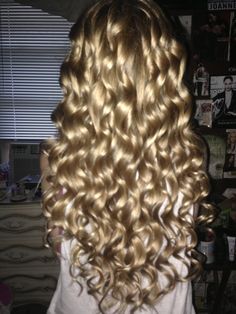 Hair Inspo Color, Silky Hair, Long Curly Hair, Shiny Hair, Long Curly