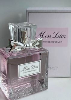 Profumo Victoria Secret, Miss Dior Perfume, Koleksi Parfum, Miss Dior Blooming Bouquet, Perfume Body Spray, Dior Perfume, Perfume Collection Fragrance, Perfume Scents, Perfume Lover