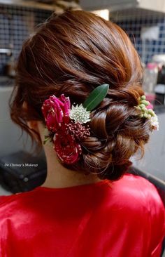 Traditional Spanish Hairstyles, Bun Hairstyles For Bridesmaids, Braid With Scarf, Hairstyles For Bridesmaids, Brides Made, Bridal Hair Decorations, Hair Style On Saree