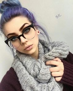 Jestrum Piercing, Spiegel Selfie, Piercing Ideas, Wearing Glasses, Girls With Glasses, Grunge Hair, Purple Hair