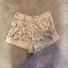 Excellent Condition! Nwot Size Us 4 Party Embellished Shorts, Fitted Embellished Shorts For Party, Glamorous Embellished Summer Bottoms, Spring Fitted Beaded Bottoms, Fitted Beaded Bottoms For Spring, Nye Shorts, Fitted Sequin Bottoms For Summer, Embellished Party Shorts For Summer, Spring Beaded Fitted Bottoms