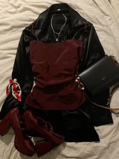 Dark Feminine Girls Aesthetic, My Outfit Vibe, New York Night Life Outfit, Elegant Alt Outfits, Mafia Aesthetics Outfit, Red Black Aesthetic Outfit, Winter Outfits Dark Feminine, Dark Feminine Aesthetic Clothes, Hot Witch Aesthetic