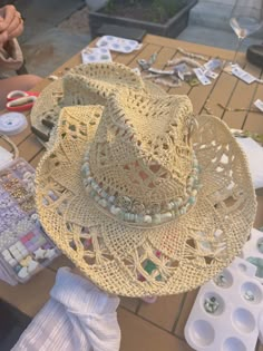 Make Your Own Cowgirl Hat, Coastal Cowgirl Tablescape, Coastal Cowgirl Sorority Theme, Diy Costal Cowgirl Hat, Decorating Cowgirl Hats, Coastal Cowgirl Party Theme, Coastal Cowgirl Theme, Coastal Cowboy Hat