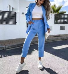 Tailleur Donna Giacca Pantalone Scollo Profondo – LE STYLE DE PARIS Two Piece Pant Set, Mom Jeans, Blazer, Pants, Trousers