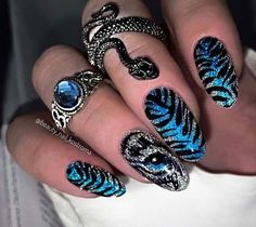 Nail Art Designs 2023, Animals In Clothes, Nail Polish Art Designs, Trendy Summer Nails, Summer Nails Ideas, Year Nails, Tiger Nails, Stilleto Nails Designs, Animal Print Nails Art