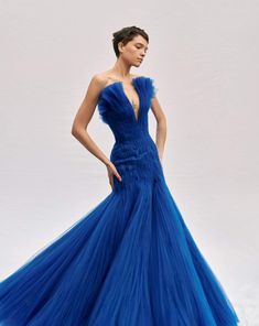 Powerful Women Fashion, Blue Couture, Fancy Frocks, Couture Dress, Miss Dress, Evening Dresses Elegant