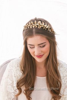 Golden Leaf and Champagne Pearl Headband by BeSomethingNew on Etsy Gold Wedding Headband, Gold Leaf Headband, Gold Hair Accessories Wedding, Wedding Hairstyles And Makeup, Small Box Braids, Leaf Headband, Braided Hairdo, Leaves Headband, Beach Wedding Hair