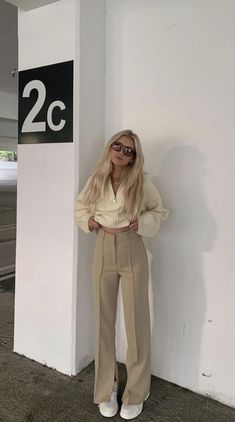 40s Mode, Beige Outfit, Foto Tips, Neue Outfits, Looks Street Style, Mode Inspo