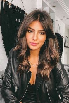 IT GIRL HAIRSTYLE CURTAN BANGS Bangs With Medium Hair, Haircuts Straight Hair, Long Hair With Bangs, Haircuts For Long Hair, Medium Length Hair Cuts, Hair Day, Hair Looks, Medium Length Hair Styles