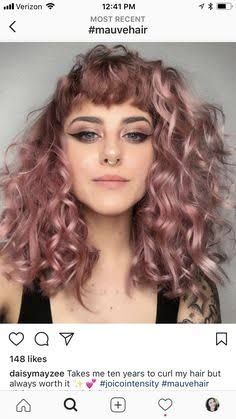 Mauve Hair, Shortish Hair, Mauve Nails, Colored Curly Hair, Rose Pastel, Hair Inspo Color, My Nails, Crazy Hair