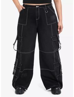 Black & White Contrast Stitch Destructed Carpenter Pants Plus Size Plus Size Men Outfits, Black Carpenter Pants, Girls Black Jeans, Baggy Cargo Pants, Slay All Day, Tall Hoodies, Pants Plus Size, Plus Size Fits, Carpenter Pants