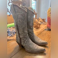 Beautiful Tooled Boots W Brown Braided Trim Corral Boots, Couple Time, Braids, Women Shoes, Boots, Leather, Women Shopping, Color