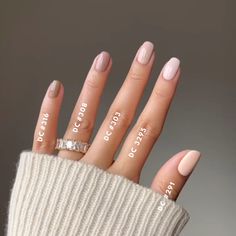 Dnd Essential 303, Nailpolish Trend Summer 2024, Neutral Colors For Nails, Marshmellow Nails Color, Solid Neutral Nails, Best Nude Nail Colors, Nude Fall Nail Colors, Fall Dnd Gel Colors 2024, Simple Dipped Nails