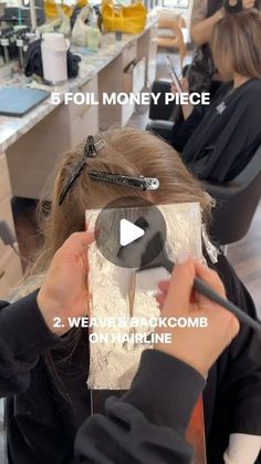 CARLY  ZANONI • Color & Placement Expert For Hairstylists on Instagram: "SAVE THIS POST FOR LATER!!   Here’s how I do a quick and easy 5 foil money piece:   ✅ I used @schwarzkopfusa BlondMe Precision lightener with 7 volume which I get from @Cosmoprofbeauty (this lightener is SO GOOD and is a favorite for more fragile hair)   👉🏼 2 weaved & backcombed foils right on the hairline  👉🏼 1 vertical sliced & backcombed foil  👉🏼 2 vertical weaved & backcombed foils   The 3 vertical foils are back to back; the only hair left out is the drop out from the weave.  AND GUESS WHAT!? I’m demoing this placement at the @cosmoprofbeauty Iconic Blonde Show (which is completely virtual so you can watch from wherever!). It’s happening TOMORROW Sunday July 14th and you can get tickets at the link in the @ Face Framing Foil Placement, Ribbon Highlights Foil Placement, How To Foil Hair, Mohawk Foil Placement, Foil Placement For Money Piece, How To Do Money Piece Hair, How To Money Piece Hair, Light Front Pieces Hair