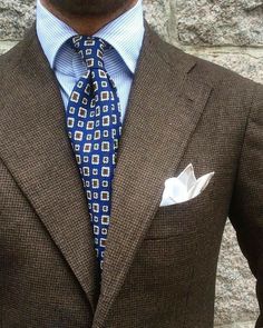 Walking Fashion, Bespoke Shirts, Gents Fashion, Custom Suits, Mens Fashion Smart, Mens Fashion Blog, Dapper Gentleman