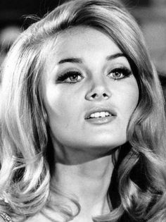 1960s Hair And Makeup, 1960s Makeup, Barbara Bouchet, Hairstyles Bangs, 1970s Hairstyles, 60s Makeup, 1960s Hair, 60s Hair, Diana Dors