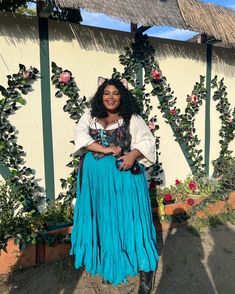 Plus Size Rennaisance Faire, Thrifted Ren Faire Outfit, Ren Faire Outfits Plus Size, Rennisance Faire Costumes, Plus Size Ren Faire Costume, Ren Faire Costume Women, Renfaire Inspiration, Black Fairy Aesthetic, Fantasy Attire