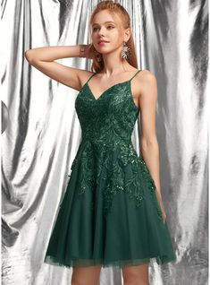 JJ's House Tulle V-Neck Fall A-line Crossed Straps Back Zip Sexy Sparkle & Shine Sweet & Flow Night Out Skater Dresses Dark Green Height:5.8ft（176cm） Bust:32in（82cm）Waist:24in（61cm）Hips:35in（89cm） No Short Green Model Name:Katy  Height:5.7ft（173cm）  Bust:40in（101cm）. #JJ's House #Tulle #VNeck #Fall #Aline #CrossedStraps #BackZip #Sexy #Sparkle&Shine #Sweet&Flow #NightOut #SkaterDresses #DarkGreen #No #Short #Green Homecoming Dresses Lace, Green Homecoming Dresses, Mini Homecoming Dresses, Tulle Homecoming Dress, Dress Homecoming, Short Prom Dress, Lace Homecoming Dresses, Grad Dresses, 8th Grade