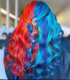 Disney Hair Color Ideas, Hair Colour Ideas Crazy, Bright Hair Dye Ideas, Half And Half Hair Color, Vivid Hair Color Ideas, Vibrant Hair Color Ideas, Christmas Hair Color Ideas, Interesting Hairstyles, Exotic Hair Color