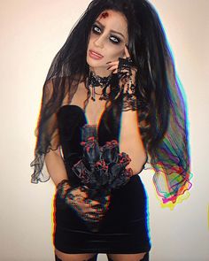 Dead Bride Costume, Zombie Bride Costume, Halloween Bride Costumes, Dead Bride, Creepy Halloween Costumes, Halloween Bride, Best Celebrity Halloween Costumes, Zombie Bride, Celebrity Costumes