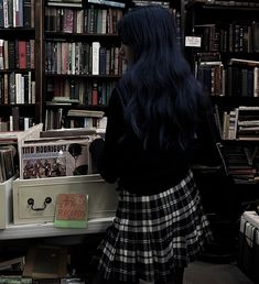 darcy vega aesthetic ★ zodiac academy by caroline peckham, susanne valenti Darcy Vega Zodiac, Blueberry Girl, Blue Haired Girl, Zodiac Academy, Manic Pixie Dream Girl