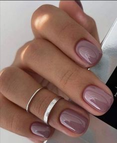 Gel Manicure Color Ideas, Simple Nail Designs With Glitter, Fall Nails For A Wedding, Holiday Nails Classy Elegant, Deep Coral Nails, Round Dip Powder Nails, Natural Nails Fall Colors, Nail Color For Fair Skin Tone, 2024 Short Nail Trends