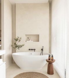 55 of the best examples on how to execute a stylish Scandinavian bathroom - get inspired for your renovation project. #scandinavian #bathroom #ideas Natural Marble Bathroom, Wooden Shelf Bedroom, Scandinavian Bathroom Ideas, Bathroom Scandinavian Style, Organic Bathroom Design, Modern Scandinavian Bathroom, Scandi Bathroom, Scandinavian Bathroom Design, Japandi Bathroom