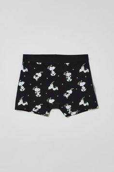 Allover pattern boxer brief with a Snoopy motif. Fitted silhouette cotton with a stretch elastic waistband. Features Snoopy pattern boxer brief Stretch cotton fabrication Elastic waistband Content + Care 95% Cotton, 5% spandex Machine wash Imported | Snoopy Boxer Brief in Black, Men's at Urban Outfitters Jordan Gift, Boxers Shorts, Cute Boxers, Urban Outfitters Men, Cute Preppy Outfits, Swaggy Outfits, Peanuts Snoopy, Women Men Shoes, Loungewear Set