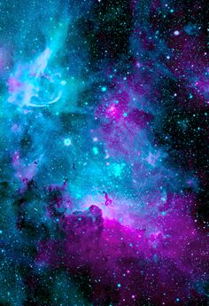 an image of some very pretty stars in the sky with purple and blue colors on it