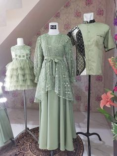 Kebaya Sage Green Hijab, Muslim Dress Party, Inspirasi Gaun Bridesmaid Hijab, Lilac Baju Raya, Dress Tile Brokat Muslim, Model Dress Kebaya, Dress Brokat Modern, Braidsmaid Dresses, Kebaya Modern Dress