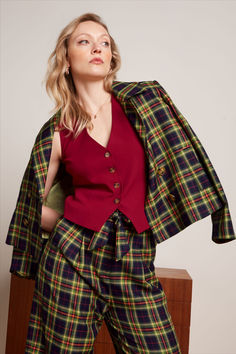 Our check prints are a must-have this season. In every style, for every occasion. Blazers, trousers and coats. Check them out now! Jackets Vintage, Checkered Design, Double Breasted Jacket