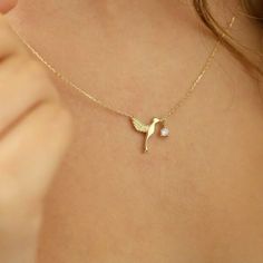 Gold Chain With Locket, Minimalist Accessories Jewellery, Simplistic Jewelry, خواتم خطوبة, Ethereal Jewelry, Locket Design, Human Organ, Neck Pieces Jewelry