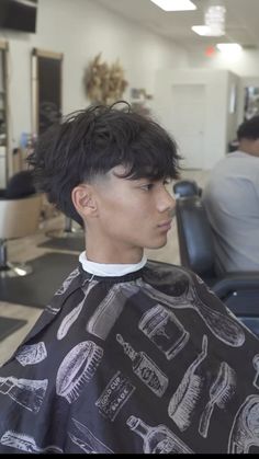 Low Taper Blowout Straight Hair, Blowout Mullet, Mid Taper Blowout, Taper Fade Asian, Low Taper Blowout, Low Taper Mullet, Blowout Taper Fade, Blowout Taper, Perm Hair Men