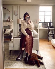 Chelsea Boots Fall Outfit, Chelsea Boots Fall, Acid Aesthetic, Maternity Business Casual, Pregnancy Outfits Casual, Sweater Fall Outfits, Boots Fall Outfit, Pretty In The Pines