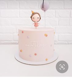 Peace Of Cake, Baby 1st Birthday Cake, 1st Birthday Theme, Girls First Birthday Cake, 1st Bday Cake, Baby First Birthday Cake, 1st Birthday Party For Girls, Anniversaire Diy