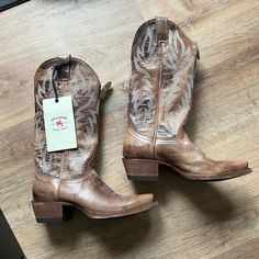 Brand New In Box. Never Worn. Brown Cowgirl Boots, Brown Western Boots, Pink Cowboy Boots, Black Cowboy Boots, Womens Cowgirl Boots, Black Cowboy, Leather Western Boots, Western Booties, Studded Heels