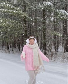 Winter Couqutte Outfits, Pink Winter Outfit Aesthetic, Pinkmas Outfit, Aesthetic Outfit Lookbook, Winter Princess Aesthetic, Pink Winter Fashion, Coquette Amazon Finds