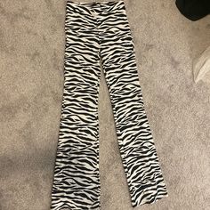 Zebra Bell Bottom Pants Size Small! New Without Tags. Never Worn Bell Bottom Pants, Bell Bottom, Pants Color, Bell Bottoms, Lab, Pants For Women, Size 4, Black White, Black And White