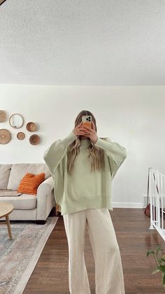 Cozy Sunday Outfit, Austin Tx Outfits, Cute Cozy Outfits, Comfy Spring Outfits, Outfits Lazy, Post Partum Outfits, Comfy Casual Outfits, Casual Outfit Inspiration, Cute Lazy Day Outfits