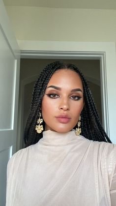 makeup for brown eyes @brerook Short Inverted Bob Hairstyles, Short Inverted Bob, Inverted Bob Hairstyles, Makeup For Black Skin, Natural Afro Hairstyles, Box Braids Styling, Inverted Bob, Box Braids Hairstyles