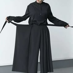 Wide Leg Pants Style, Modern Kimono Dress, Japanese Pants, Hakama Pants, Sukajan Jacket, Modern Kimono, Casual Pants Style, Casual Pant, Nightgowns For Women