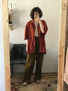 Plus Size Cottagecore Fashion Grunge, Ceramicist Outfit, Cottagecore Tomboy, Masc Boho Outfits, Casual Masc Outfits For Women, Cottagecore Outfits Pants, Homeless Aesthetic Outfit, Folk Aesthetic Outfit, Futch Outfits