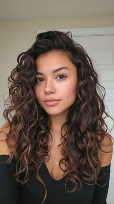 Brown Hair Perm, Curly Balayage Hair, Styling Curly Hair, Long Layered Curly Hair, Natural Curly Hair Cuts, Hairstyle Examples, Layered Curly Hair, Bella Hair, Long Face